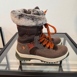 SANTANA CANADA Women’s Mio Waterproof Boots Size 9/40 NWOB